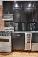 436 W 52nd St in New York, NY - Building Photo - Building Photo