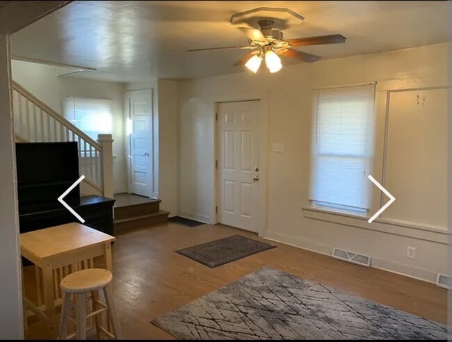 1524 3rd street in Charleston, IL - Foto de edificio - Building Photo