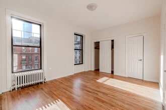 53 W 72nd St in New York, NY - Foto de edificio - Building Photo