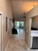 2644 Laser Ct in Orlando, FL - Building Photo - Building Photo