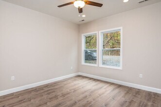 107 Owens Creek Rd in Asheville, NC - Building Photo - Building Photo