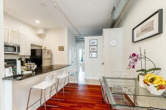 312 Market St in Philadelphia, PA - Building Photo - Building Photo