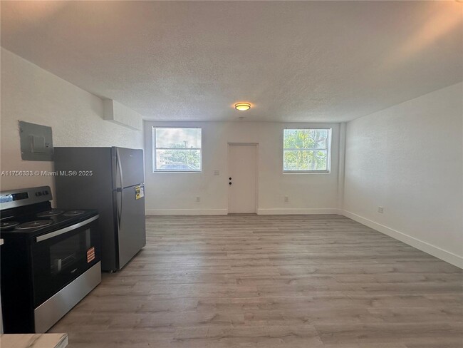 50 NW 79th St in Miami, FL - Building Photo - Building Photo
