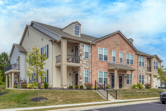 Lafayette Square in Sadsburyville, PA - Foto de edificio - Building Photo