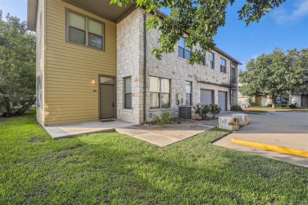 1201 Grove Blvd in Austin, TX - Building Photo