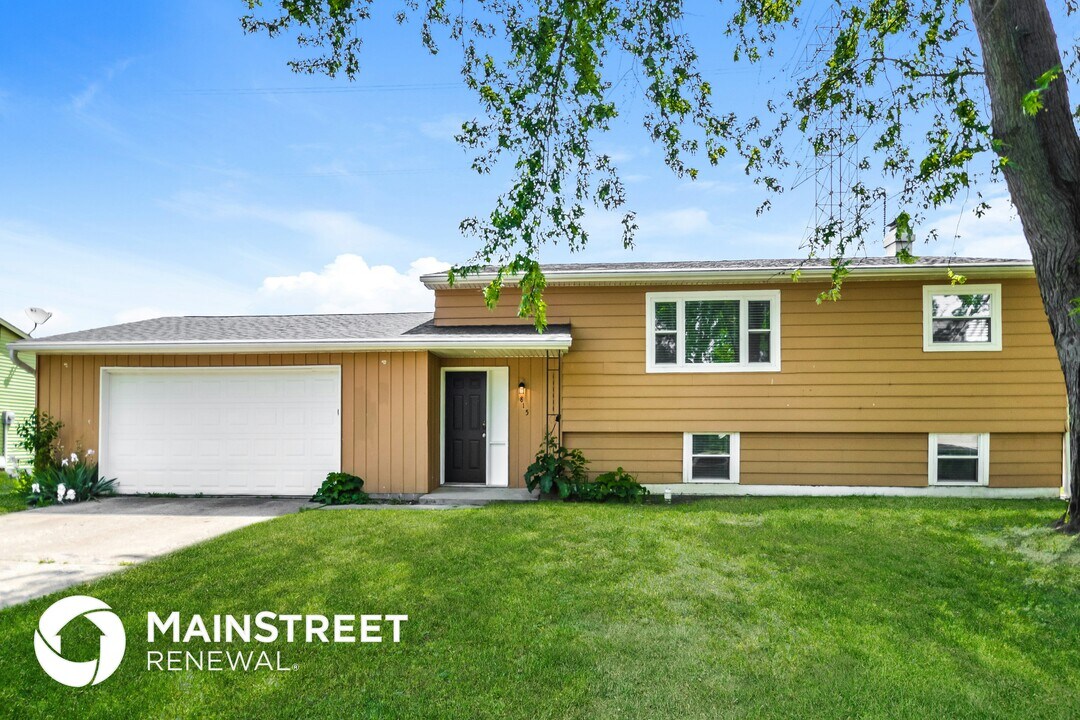 815 Spring Valley Dr, Unit 1 in Indianapolis, IN - Building Photo