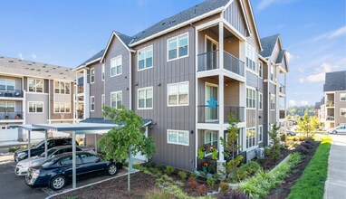 16323 NW Chadwick Way, Unit 204 in Portland, OR - Building Photo - Building Photo