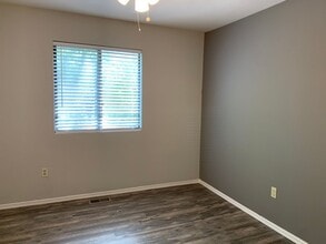 380 Rose Marie Ct in St. Peters, MO - Building Photo - Building Photo