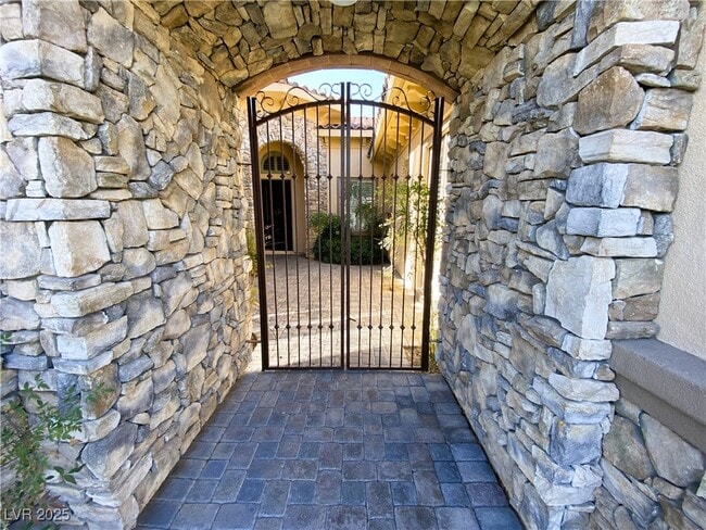 23 Avenida Sorrento in Henderson, NV - Building Photo - Building Photo