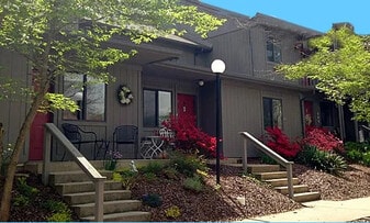 Deer Run Apartments in Bristol, TN - Building Photo