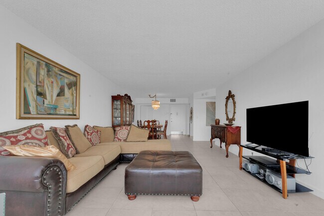 1160 N Federal Hwy in Fort Lauderdale, FL - Building Photo - Building Photo