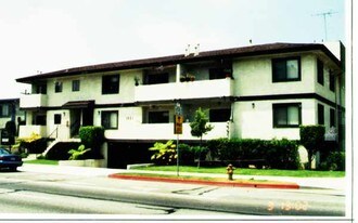 1221 Venice Blvd in Venice, CA - Building Photo