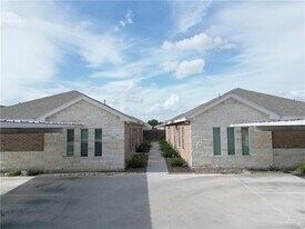 21 W Cortlandt St in Edinburg, TX - Building Photo