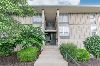 Lansing West Apartments in Ithaca, NY - Foto de edificio - Building Photo