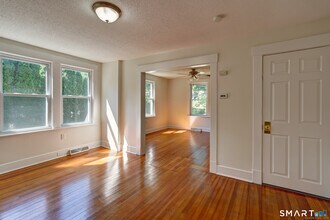 12 Addison Rd in Glastonbury, CT - Building Photo - Building Photo