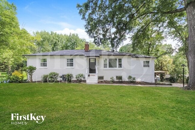 5412 Hilltop Cir in Charlotte, NC - Foto de edificio - Building Photo