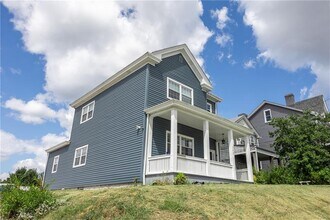 242 Bigham St in Pittsburgh, PA - Building Photo - Building Photo