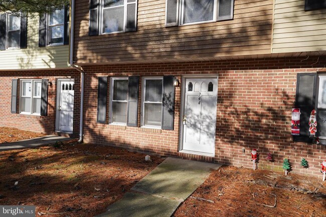 744 Hemlock St in Salisbury, MD - Foto de edificio - Building Photo