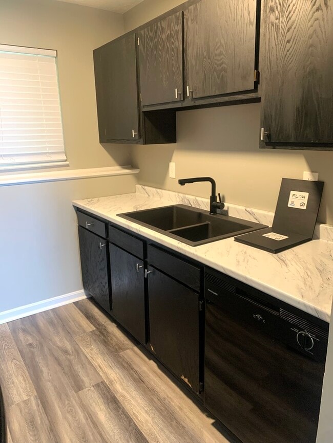 property at 2622 Crisnic Ct