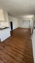 651 E Italia St in Covina, CA - Foto de edificio - Building Photo