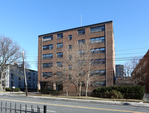 Kent Apartments in Hartford, CT - Building Photo - Building Photo