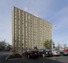 Central Park Towers in Kansas City, KS - Building Photo - Building Photo