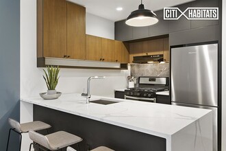 25 E 19th St-Unit -40E in Brooklyn, NY - Building Photo - Building Photo