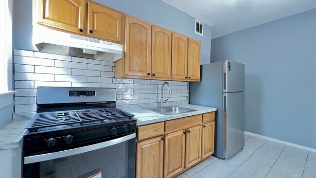 66 Read St in New Haven, CT - Building Photo - Building Photo