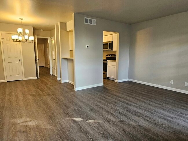 property at 2811 Woodbury Dr