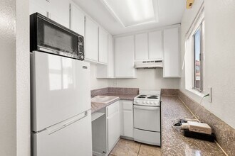 3645 Country Oaks Loop in Ontario, CA - Building Photo - Building Photo