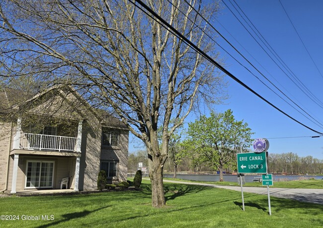 46 Washington Ave in Waterford, NY - Building Photo - Building Photo