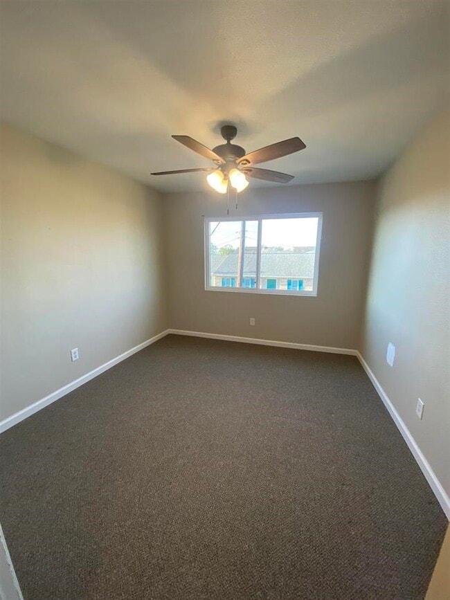 property at 992 Park Meadow Dr