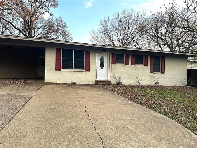 property at 605 Valle Vista Dr