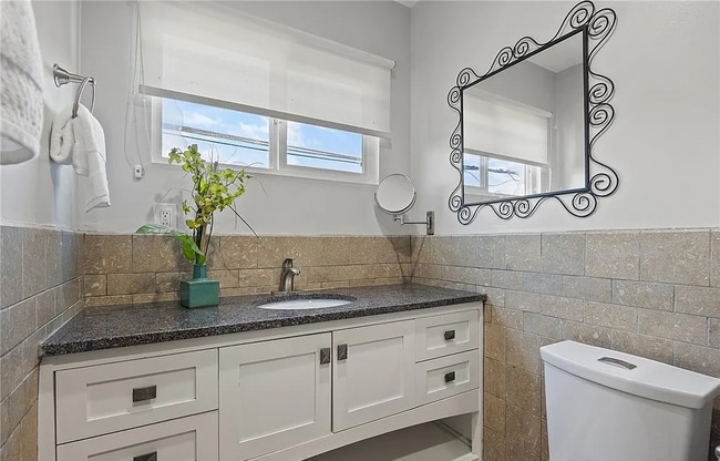 2105 E Ocean Blvd in Long Beach, CA - Building Photo - Building Photo