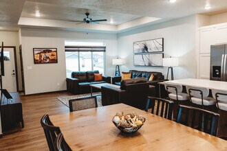 5513 S Dubuque Ave in Sioux Falls, SD - Building Photo - Building Photo