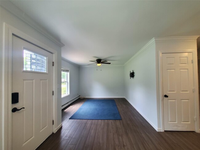 14 Westcliff Dr in Mount Sinai, NY - Building Photo - Building Photo