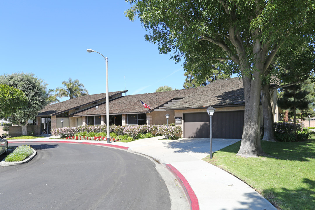 Park Madera in Port Hueneme, CA - Building Photo