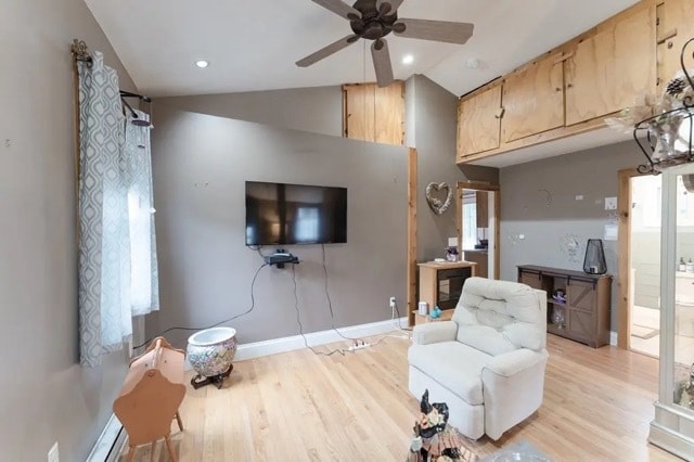 31 Eton Ave in Warwick, RI - Foto de edificio - Building Photo