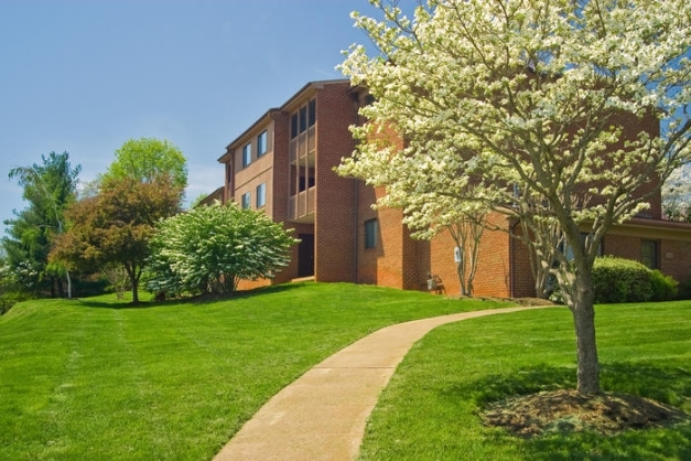 Turtle Creek Condominiums in Charlottesville, VA - Building Photo - Building Photo