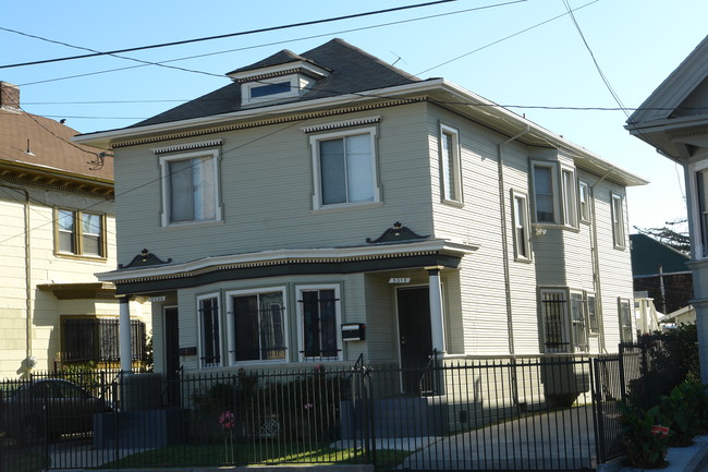 3018 West St in Oakland, CA - Building Photo - Building Photo