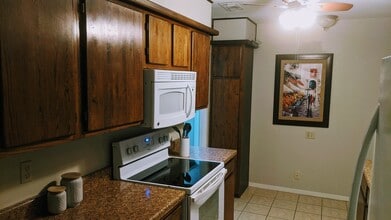 921 N Halagueno St in Carlsbad, NM - Building Photo - Building Photo