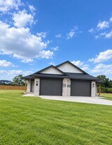 3308 S 23rd St in Chickasha, OK - Building Photo