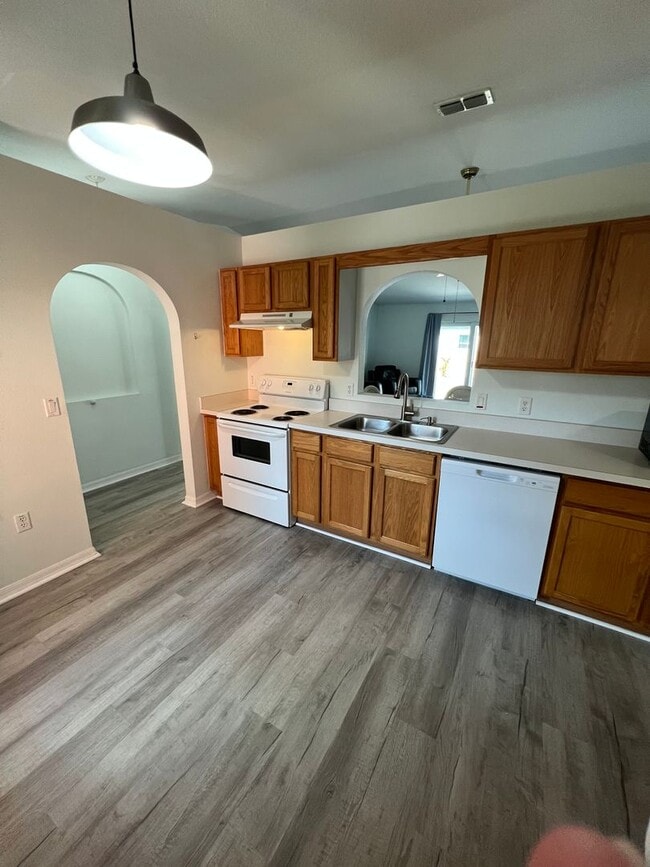 2105 Atwater Dr in North Port, FL - Building Photo - Building Photo