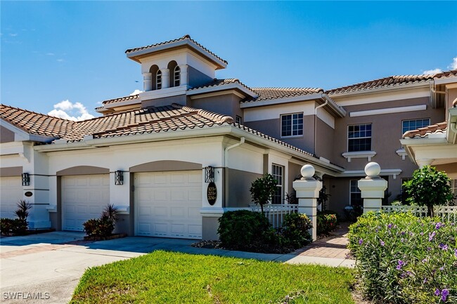 3940 Deer Crossing Ct in Naples, FL - Foto de edificio - Building Photo