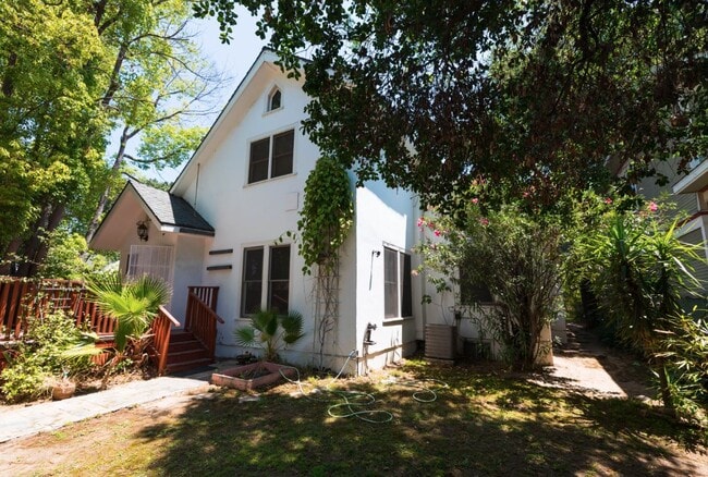 1115 N Garfield Ave in Pasadena, CA - Building Photo - Building Photo