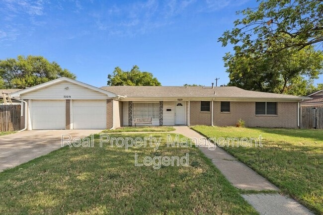 7009 Corona Dr in Fort Worth, TX - Building Photo - Building Photo
