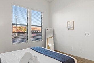 555 N College Ave in Tempe, AZ - Building Photo - Building Photo