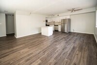 Timbercove Apartments photo'