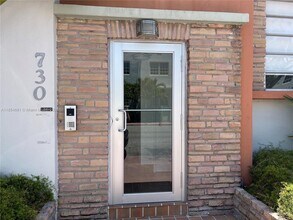 730 12th St in Miami Beach, FL - Building Photo - Building Photo
