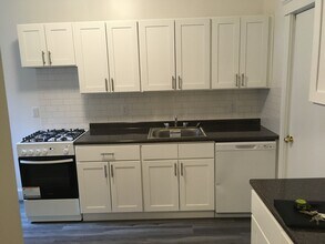 1762 Commonwealth Ave, Unit 7 in Boston, MA - Building Photo - Building Photo